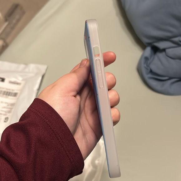 Heartstopper iPhone 14 phone case - Picture 7 of 7